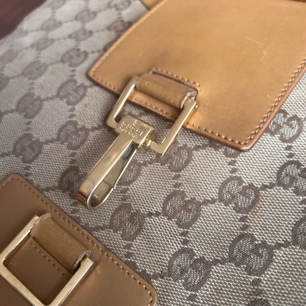 Gucci Vintage Handbag Monogram Gold Hardware - Picture 3 of 16